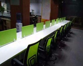 深圳二手辦公家具 全新辦公桌班臺(tái)免費(fèi)上門服務(wù)，省錢又省心